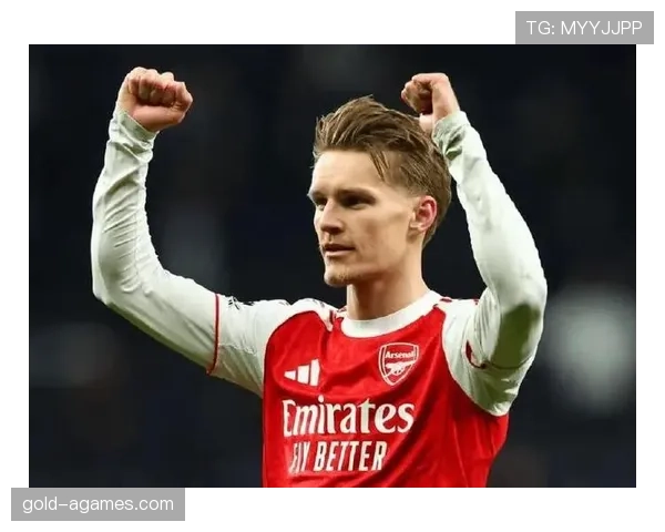 厄德高与德布劳内在组织核心下展现中场多点分散趋势